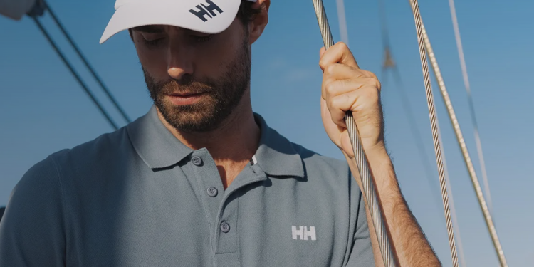 Why Outdoor Enthusiasts Choose Helly Hansen for Performance Gear